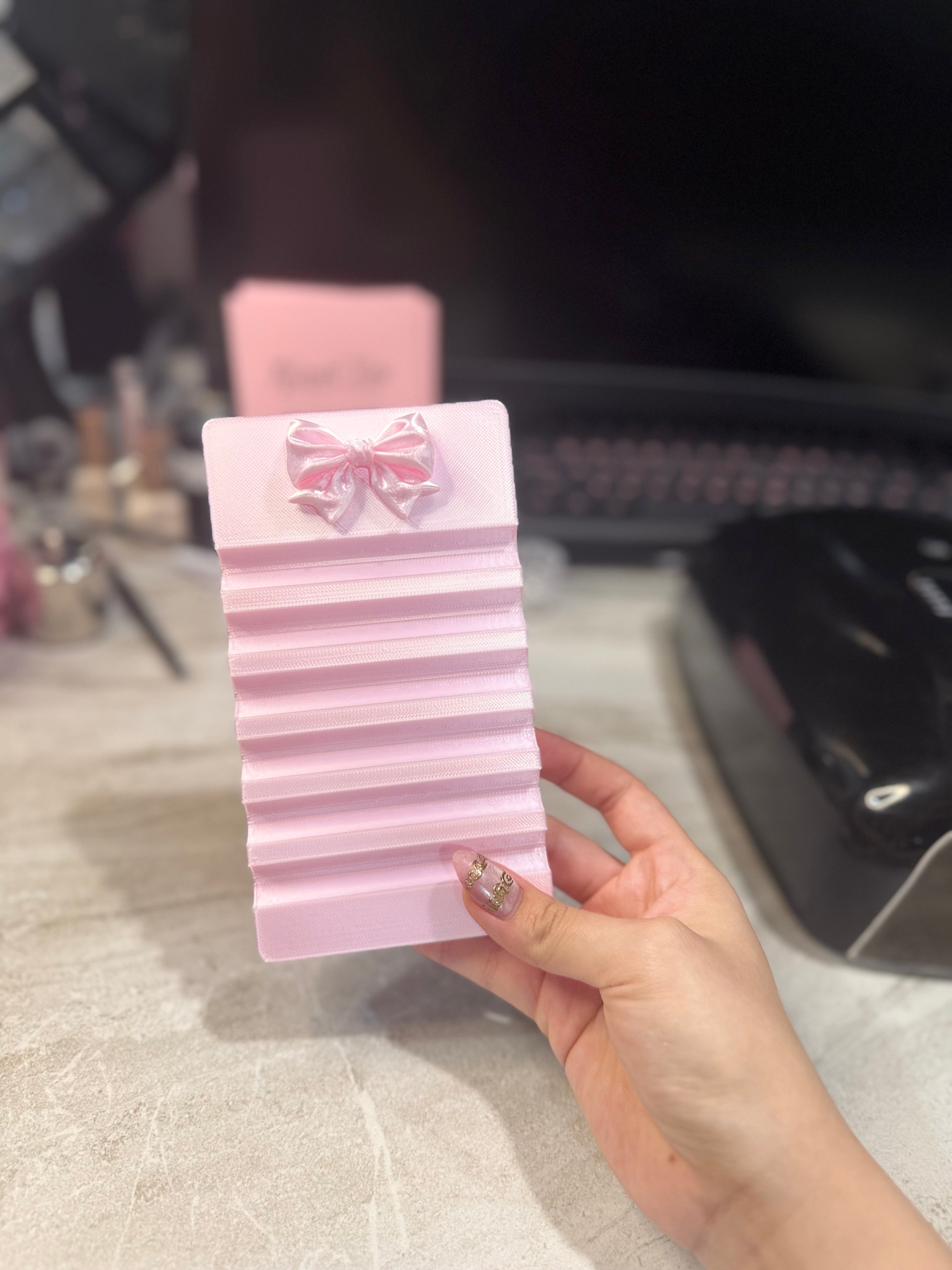 Silky Light Pink Coquette Nail Brush Rest – Elegant Nail Art Brush Holder for Acrylic, Gel & Nail Design Tools