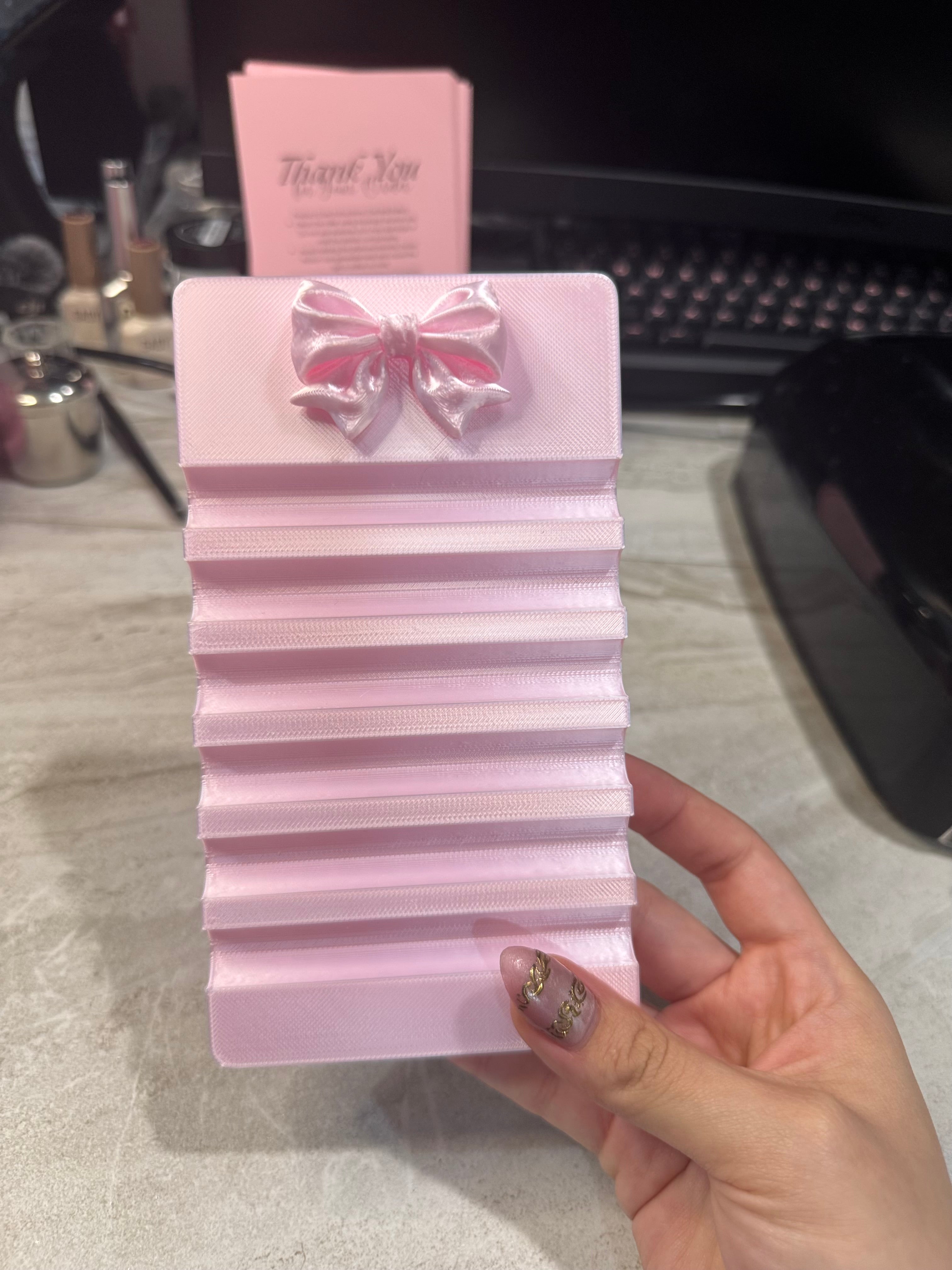 Silky Light Pink Coquette Nail Brush Rest – Elegant Nail Art Brush Holder for Acrylic, Gel & Nail Design Tools